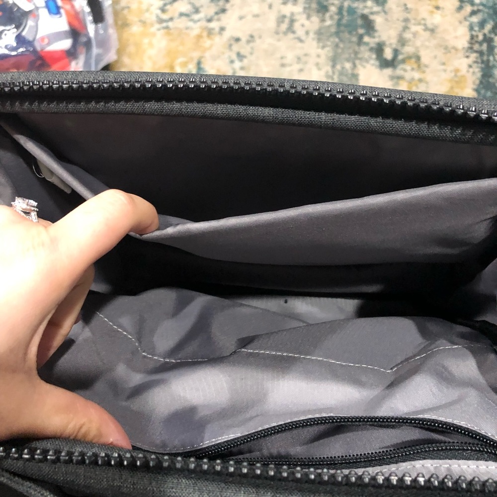 Case Logic Camera Bag - Picture 4 of 8